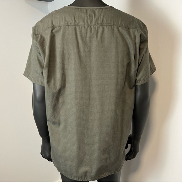⚪️ Carhartt Men's Ripstop Utility Scrub Top - Picture 2 of 11